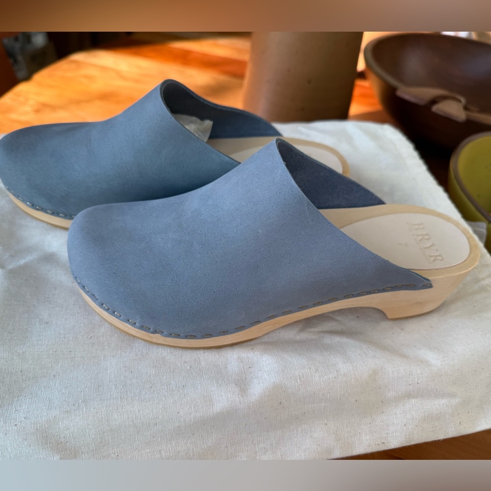 NWT Bryr Clogs LILAC Worker Clog Size 7/37